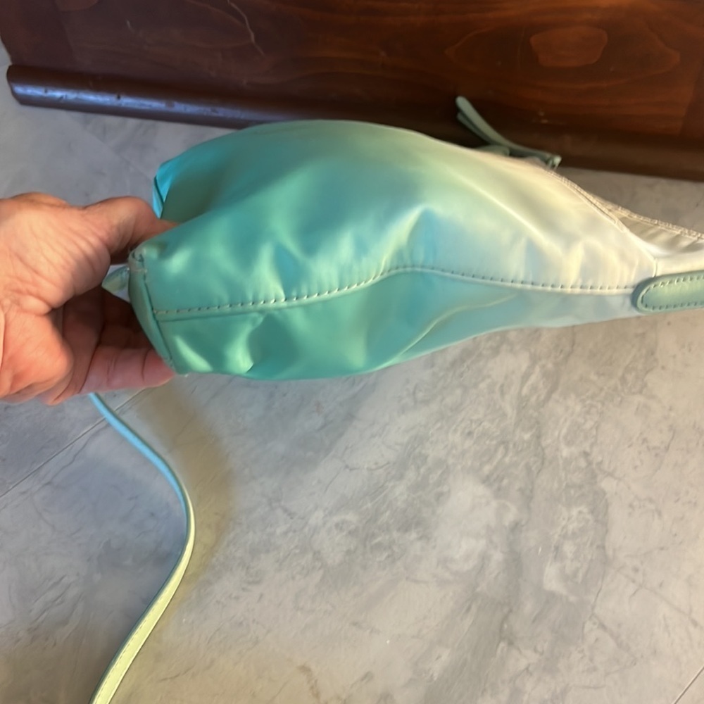 Kate Spade nearly new 2 piece Nylon Travel crossbody& Makeup Bag Ombre Clean - Picture 9 of 15